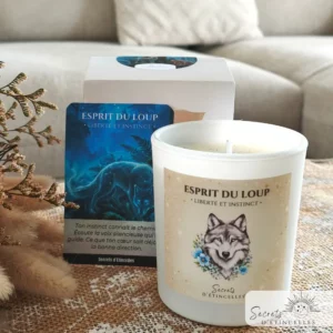 bougie animaux totems Loup avec cire végétale de soja, parfum de Grasse, fabriquée en Occitanie, dans l'Aude, à Saint Marcel sur Aude près de Narbonne