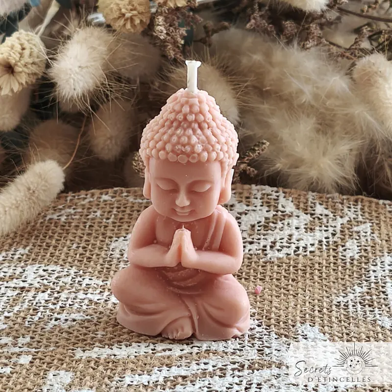 bougie zen Bouddha avec cire végétale de soja, fabriquée en Occitanie, dans l'Aude, à Saint Marcel sur Aude près de Narbonne