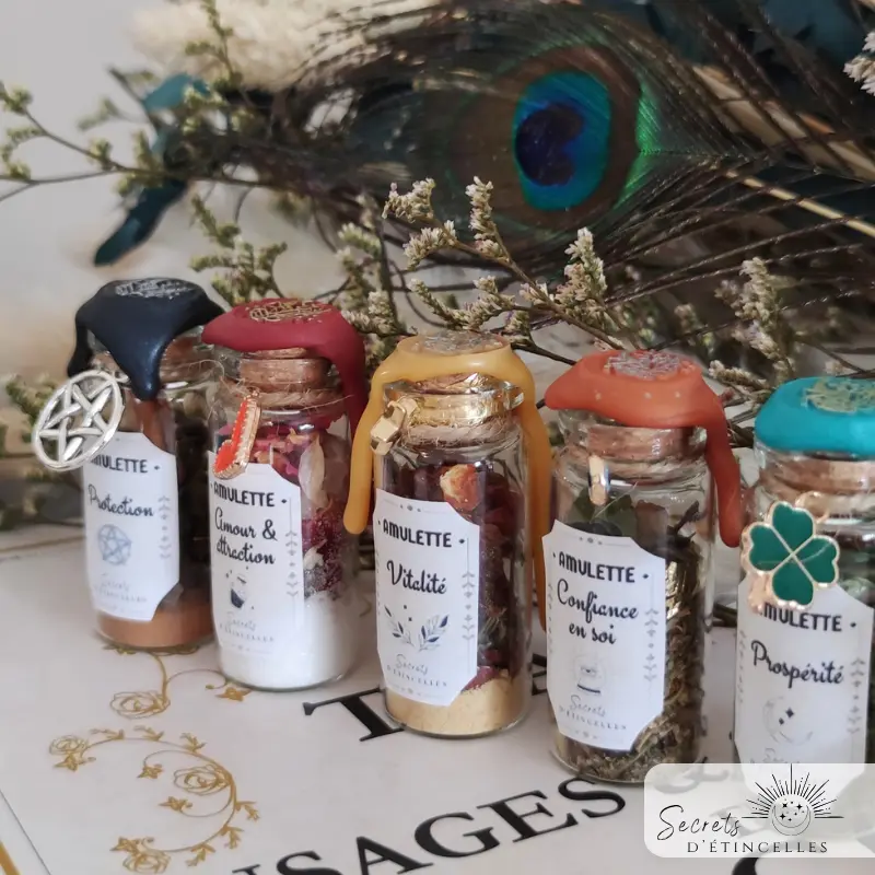 spell jar, amulettes d'intention porte bonheur rituels : protection, amour, vitalité, confiance en soi, prospérité