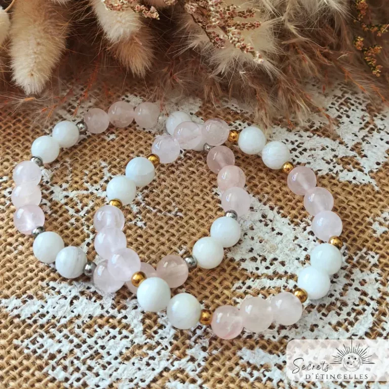 création bracelet en pierres naturelles octobre rose pour soutenir la lutte contre le cancer du sein, quartz rose et pierre de lune